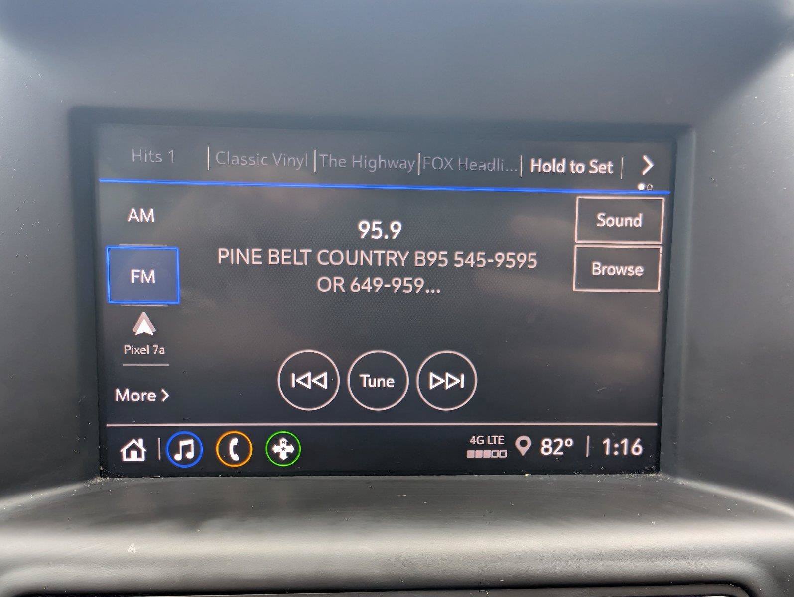 Used 2024 GMC Terrain SLE AWD/4WD image 14