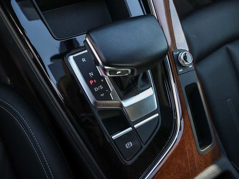 Used 2023 Audi A4 2.0T Premium w/ Convenience Package image 25