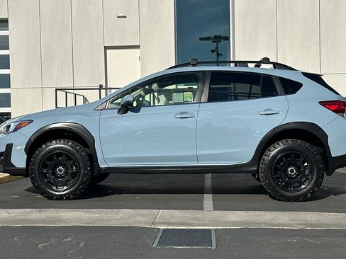 Used 2022 Subaru Crosstrek 2.5i Limited w/ Moonroof Package 2 image 6