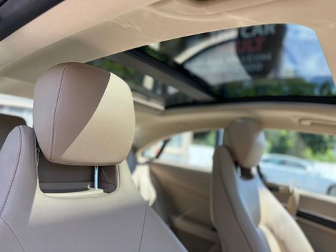 Used 2012 Mercedes-Benz E 350 Coupe image 23