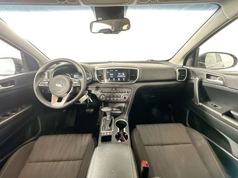 Used 2021 Kia Sportage LX image 8