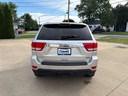 Used 2012 Jeep Grand Cherokee Laredo w/ Laredo E Group AWD/4WD image 7