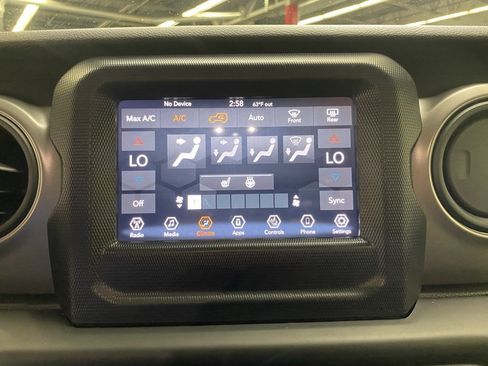 Used 2021 Jeep Wrangler Willys image 38