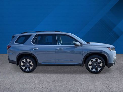New 2026 Honda Pilot Touring image 2