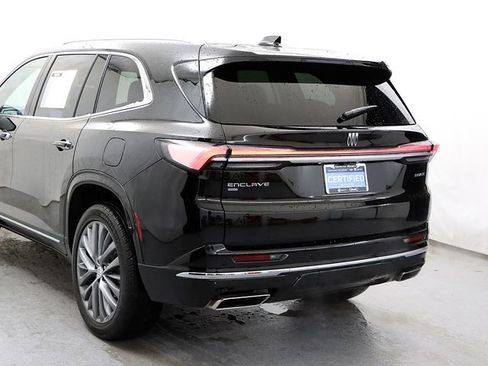 Certified 2025 Buick Enclave Avenir image 7