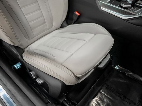 Used 2023 BMW 440i xDrive Coupe w/ Premium Package image 36