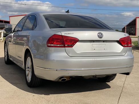 Used 2012 Volkswagen Passat 2.5 SEL FWD image 7