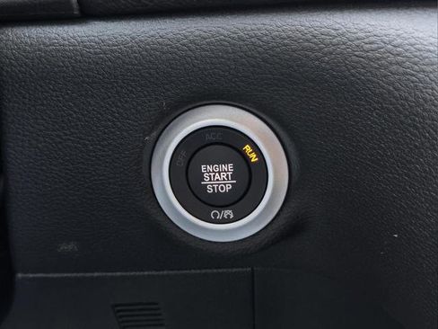 New 2026 Chrysler Pacifica Select w/ S Appearance Package image 12