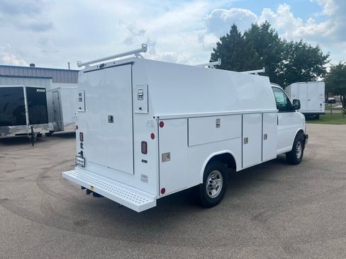 New 2025 Chevrolet Express 3500 w/ Power Convenience Package image 3