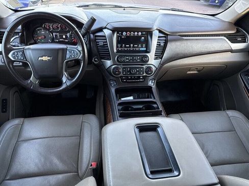 Used 2018 Chevrolet Suburban Premier image 22