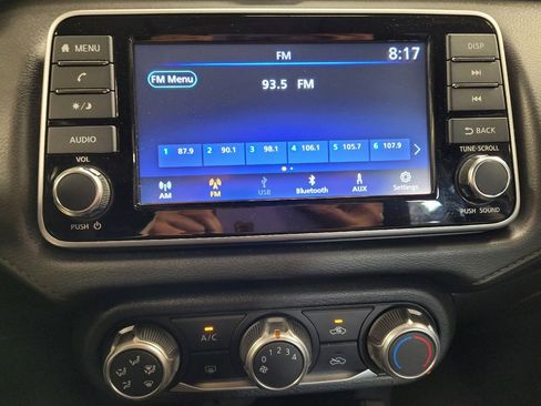 Used 2025 Nissan Versa S w/ Trunk Package image 25