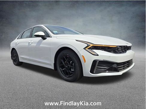 New 2026 Kia K5 LXS FWD image 2