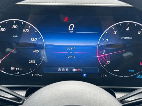 Used 2025 Mercedes-Benz GLC 300 4MATIC image 17