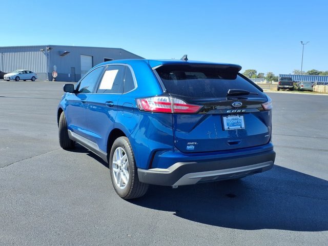 Certified 2024 Ford Edge SEL w/ Convenience Package AWD/4WD image 3