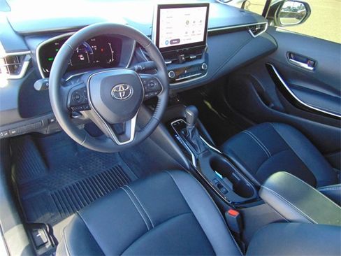 Used 2025 Toyota Corolla XLE image 11