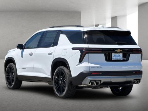 New 2026 Chevrolet Traverse LT w/ Driver Confidence Package FWD image 6