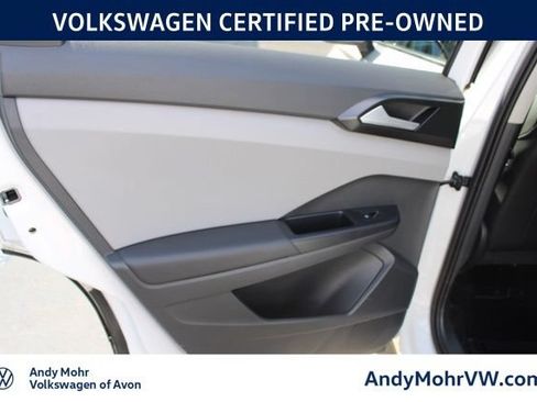 Used 2022 Volkswagen Taos SE w/ Panoramic Sunroof Package AWD/4WD image 26