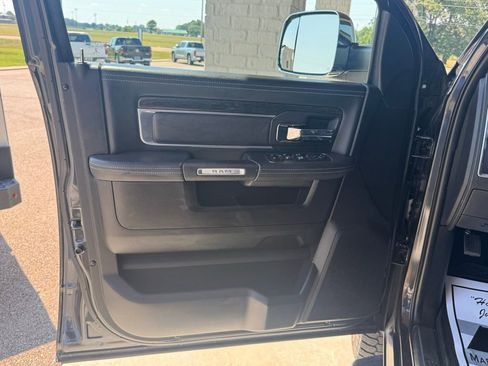 Used 2018 RAM 2500 Limited image 38