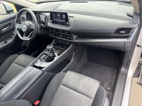 Used 2024 Nissan Rogue SV FWD image 17