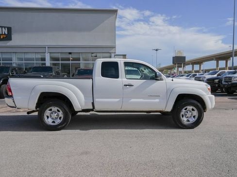 Used 2007 Toyota Tacoma PreRunner RWD image 4