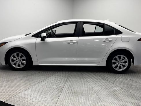 Used 2024 Toyota Corolla LE FWD image 3