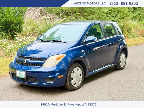 Used 2006 Scion xA FWD image 1