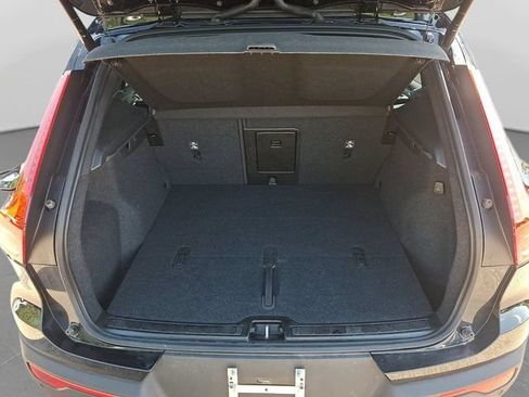 Used 2023 Volvo XC40 Recharge Plus AWD/4WD image 32