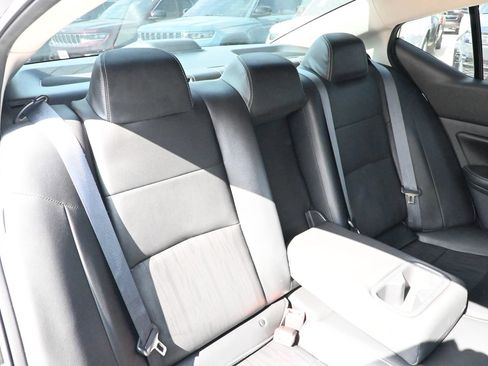 Used 2021 Nissan Altima 2.5 Platinum AWD/4WD image 30