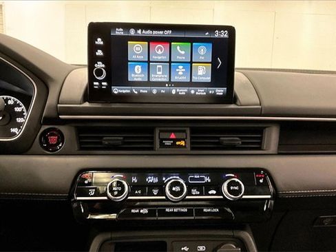 Used 2024 Honda Pilot Touring image 27