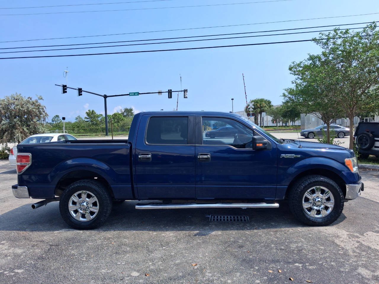Used 2012 Ford F150 XLT w/ XLT Chrome Pkg RWD image 5