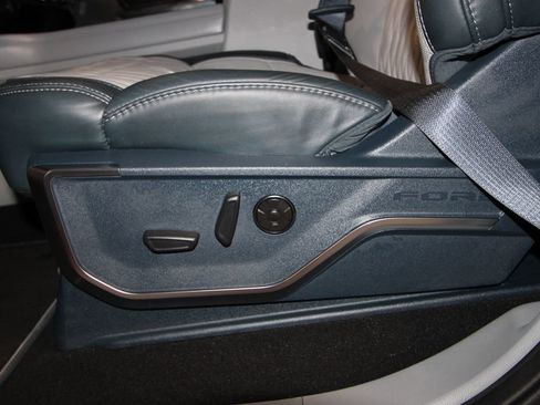 Used 2024 Ford F250 Limited AWD/4WD image 9
