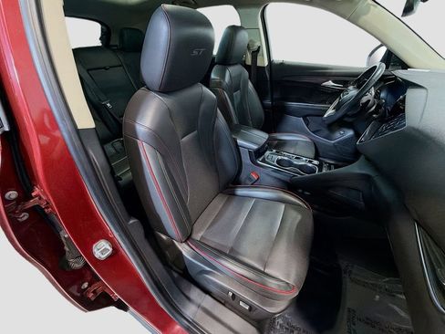Used 2023 Buick Envision Essence w/ Sport Touring Package FWD image 27