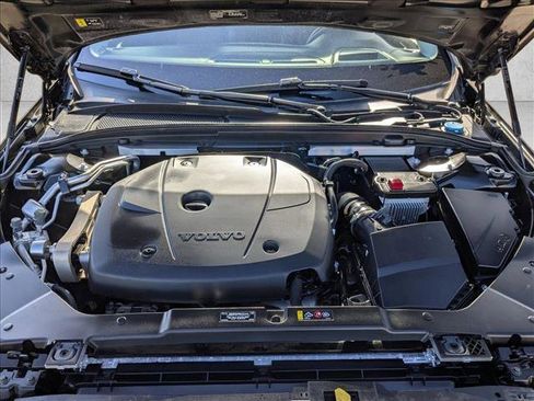 Used 2021 Volvo S60 T5 Inscription image 25