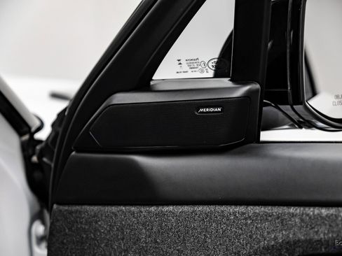 Used 2025 Land Rover Range Rover Sport Dynamic SE image 73