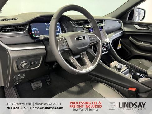 New 2025 Jeep Grand Cherokee Altitude AWD/4WD image 26