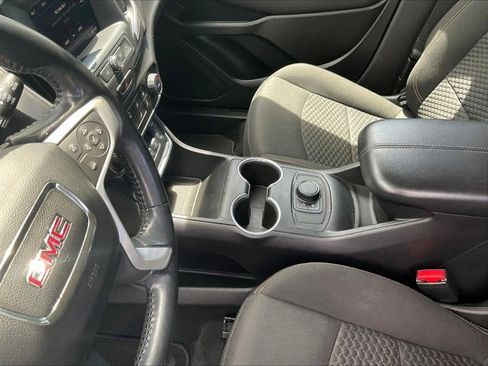 Used 2021 GMC Terrain SLE FWD image 14