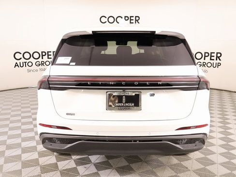 New 2026 Lincoln Nautilus Premier w/ Jet Appearance Package AWD/4WD image 22
