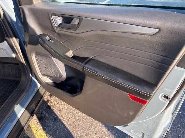 Used 2024 Ford Escape Active w/ Tech Pack #1 AWD/4WD image 6