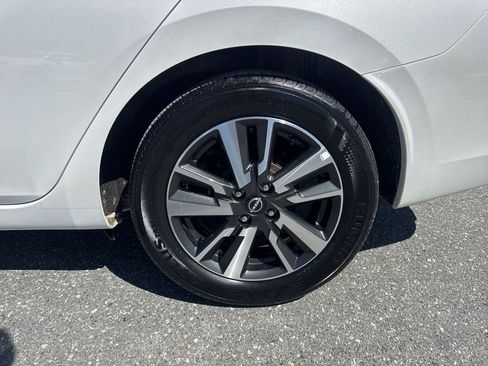 Used 2025 Nissan Versa SV image 26