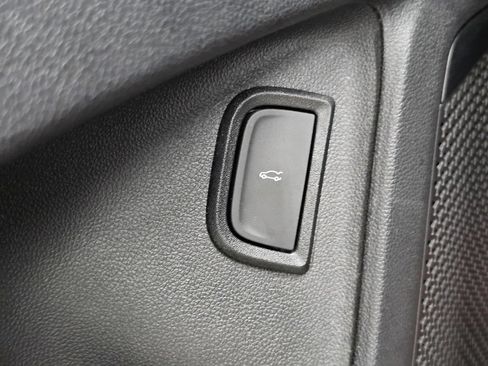 Used 2024 Chevrolet Blazer EV LT AWD/4WD image 32