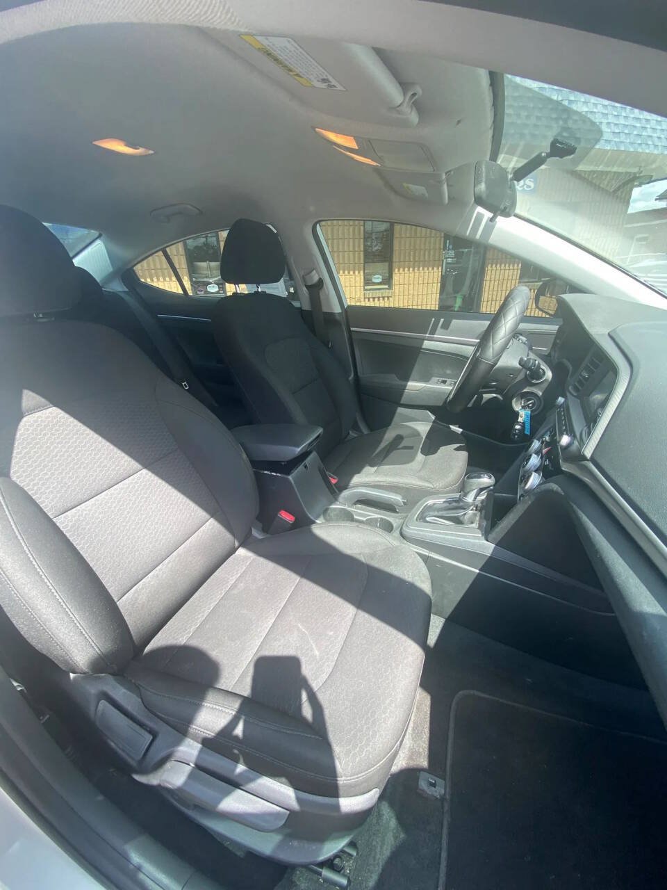 Used 2019 Hyundai Elantra SE w/ Cargo Package FWD image 10
