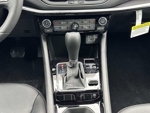 New 2026 Jeep Compass Latitude AWD/4WD image 14