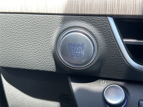 New 2025 Hyundai Sonata Limited image 11