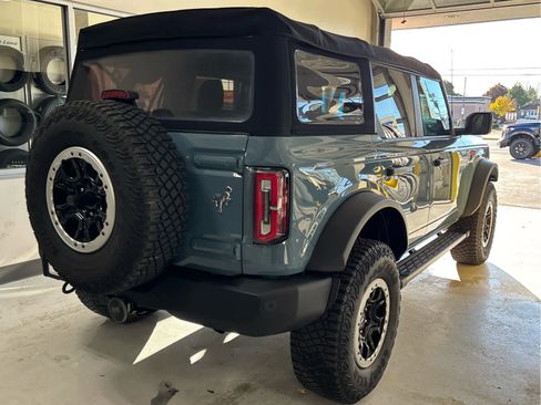 Used 2022 Ford Bronco Big Bend w/ Sasquatch Package image 6