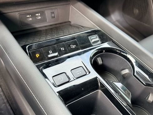 Used 2025 Nissan Murano SV image 22