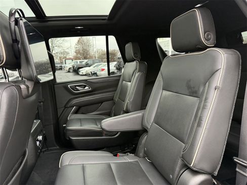 Used 2021 GMC Yukon SLT w/ SLT Luxury Plus Package image 34