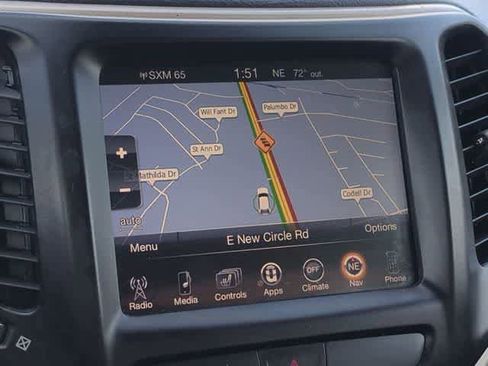 Used 2015 Jeep Cherokee Limited image 30