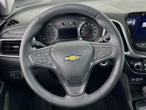Used 2024 Chevrolet Equinox Premier image 18