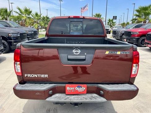 Used 2016 Nissan Frontier Desert Runner RWD image 5