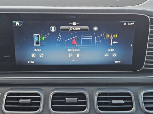 Certified 2025 Mercedes-Benz GLS 450 4MATIC image 17